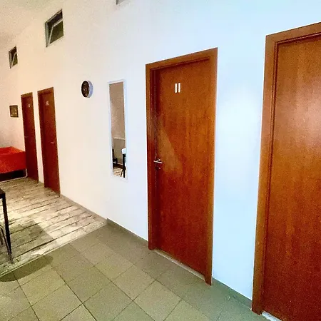 Vivien Apartmán *